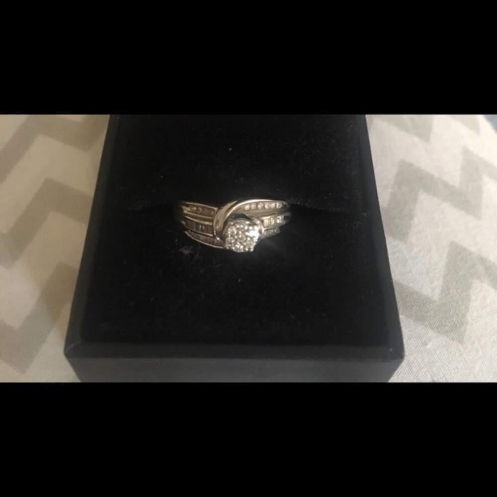 Diamond ring - Picture 3 of 4